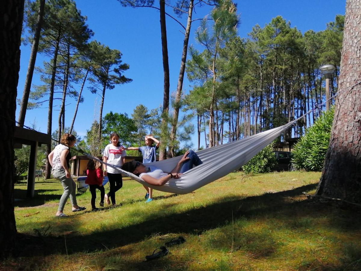 Village Vacances Les Chenes De Léon Exteriör bild